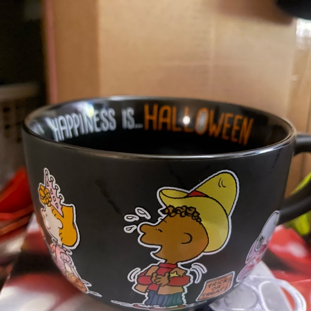 Peanuts Halloween Black Mug